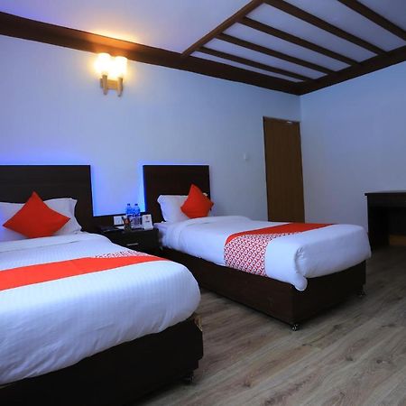 Oyo 591 Hotel Blue Moon Dharampur Exterior foto