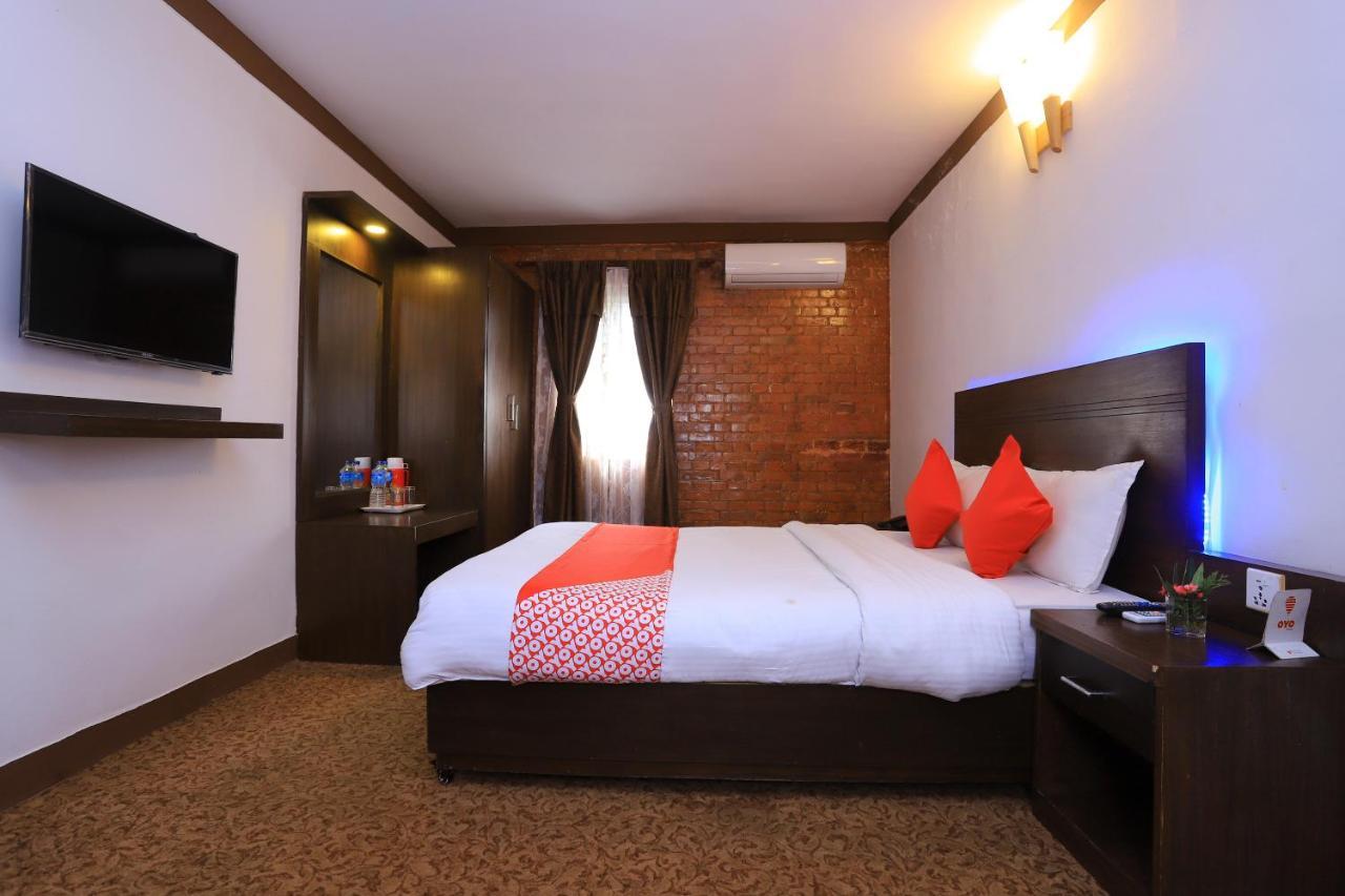 Oyo 591 Hotel Blue Moon Dharampur Exterior foto
