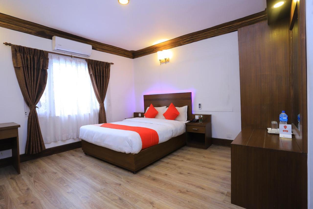 Oyo 591 Hotel Blue Moon Dharampur Exterior foto