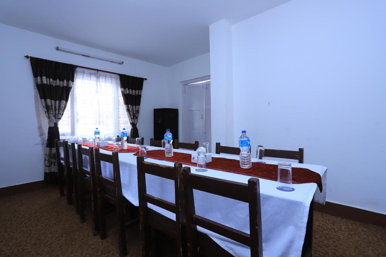 Oyo 591 Hotel Blue Moon Dharampur Exterior foto