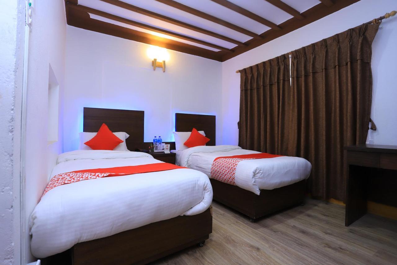 Oyo 591 Hotel Blue Moon Dharampur Exterior foto